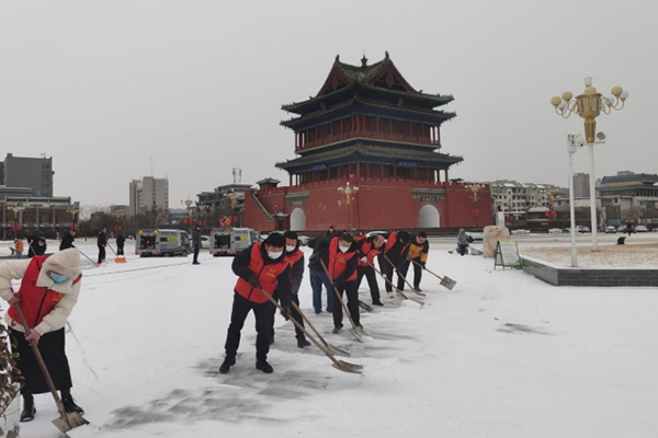 聞雪而動(dòng) 義務(wù)清雪  中臨人在行動(dòng)